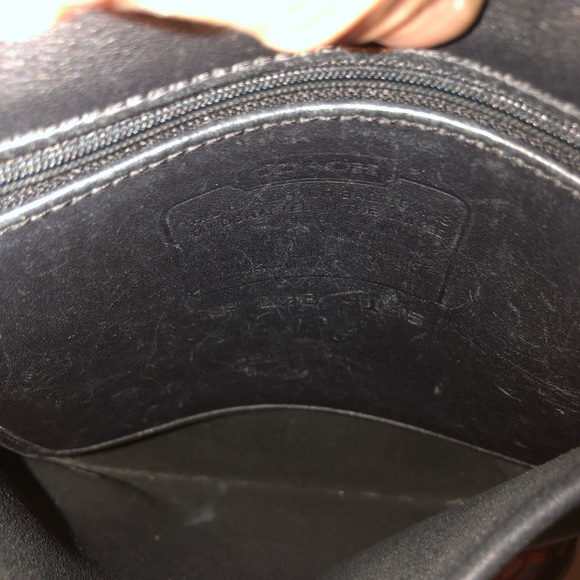 💲⚡️Coach tote L35-6383 ‼️EUC AND ROOMY AND GREAT FOR ANY OCCASIONS ‼️SALE - Picture 9 of 11